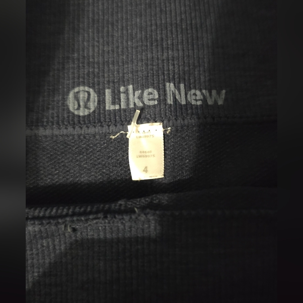 Lululemon In The Flow Crop II - Navy 16.5" - Picture 9 of 9